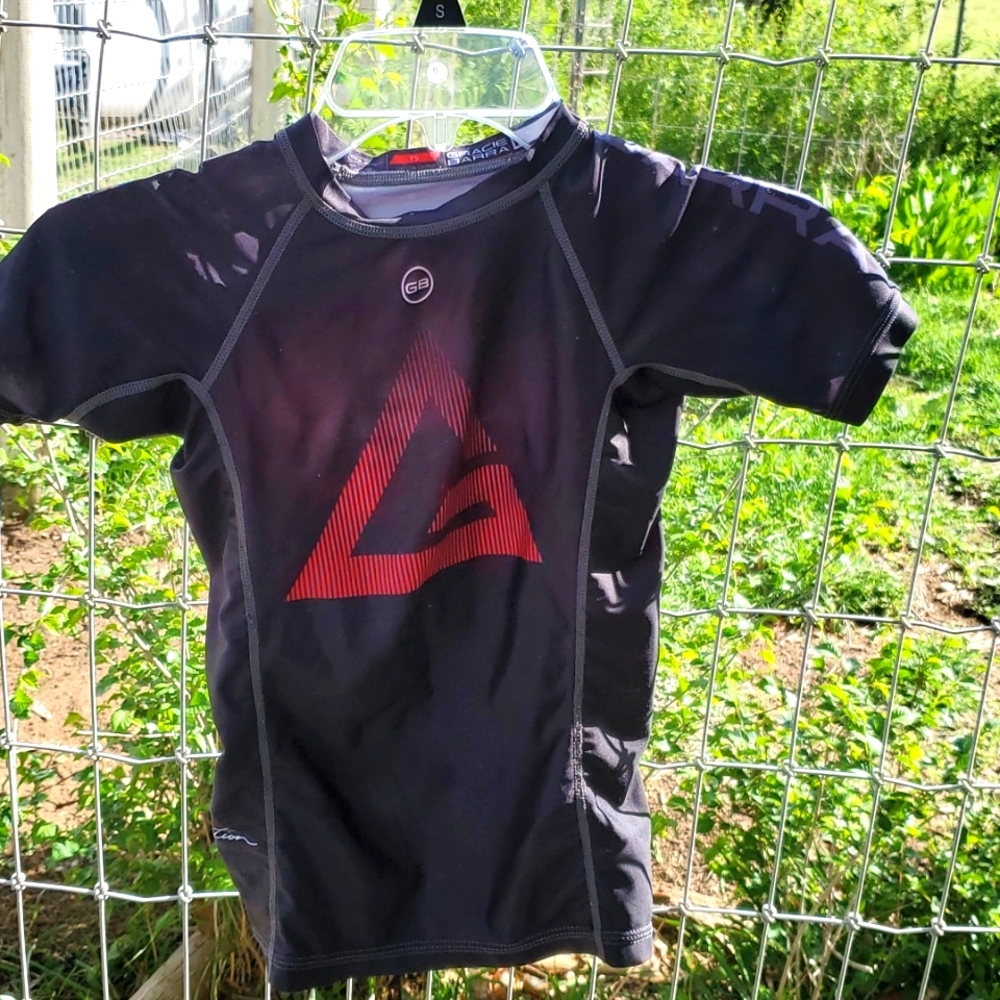 Gracie Barra youth small rashguard